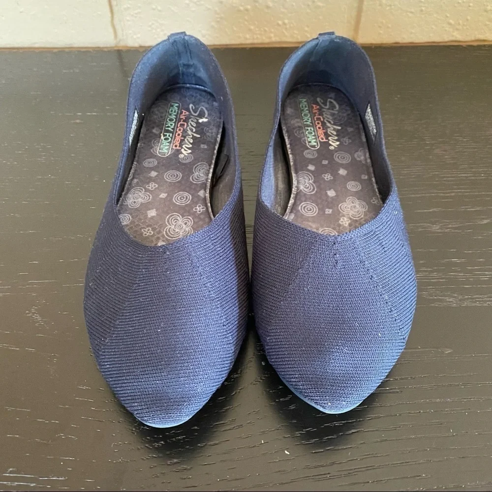 Skechers Solid Washable Knit Slip On Flats Shoes Comfort Navy Size 9.5 - Picture 3 of 7